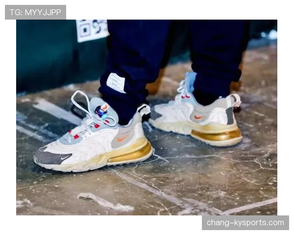 刷到郑思维随手一拍的鞋柜，限量球鞋堆成山，我的钱包自愿隐退