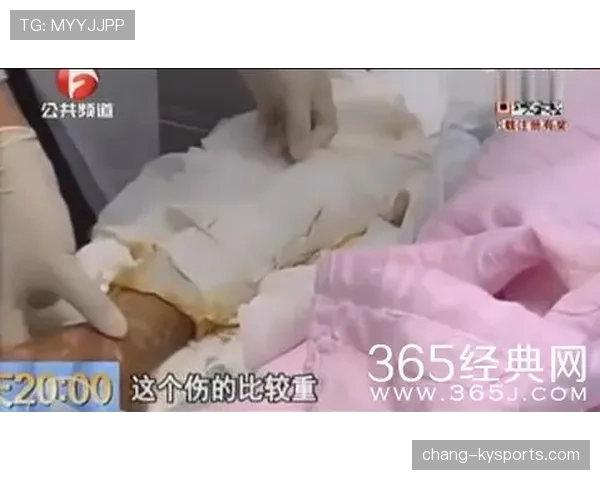 梁伟铿训练完直接瘫在场边啃冰棍，这松弛感是真实存在的？